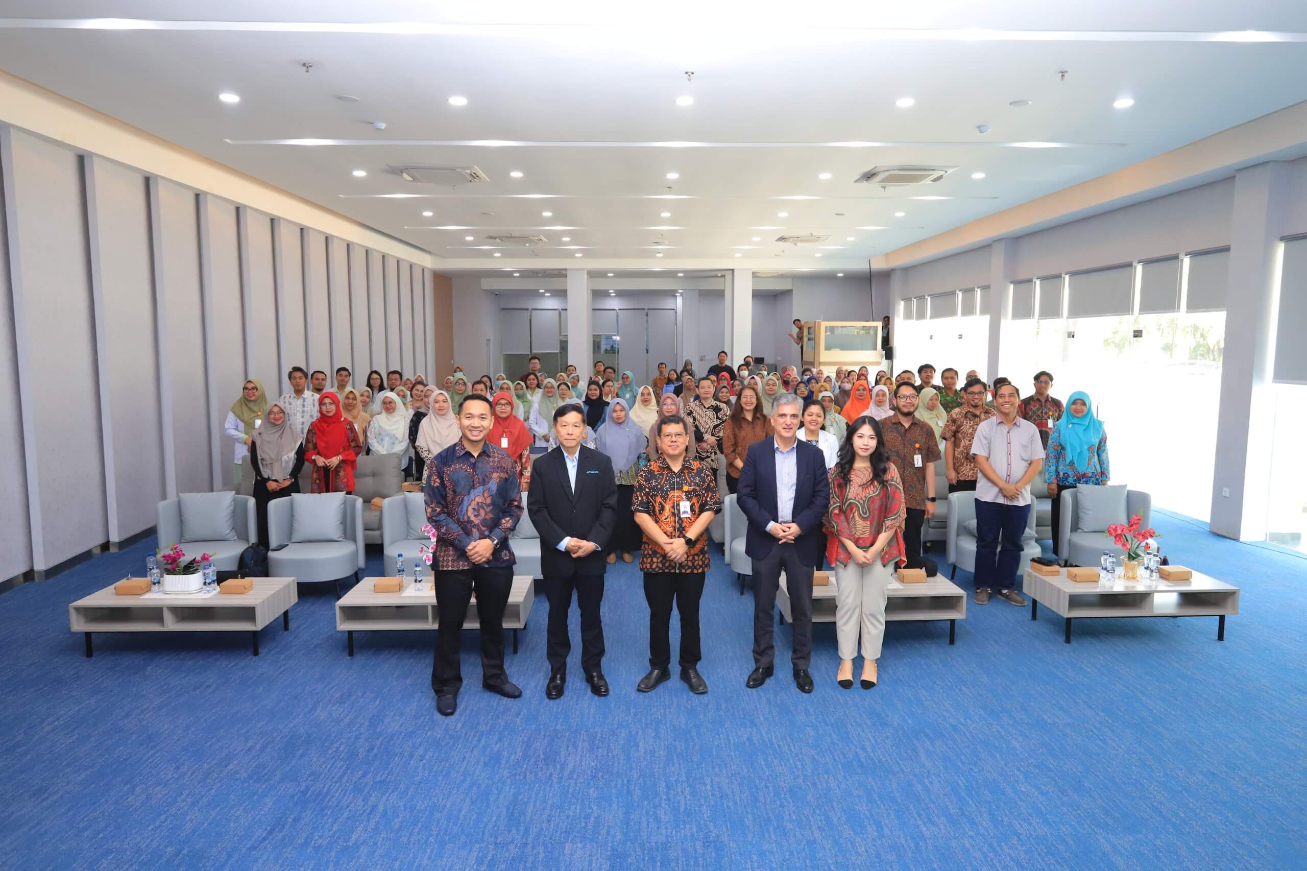 Gleneagles JPMC strengthens Brunei–East Kalimantan healthcare ties through cardiac knowledge-sharing and health talk